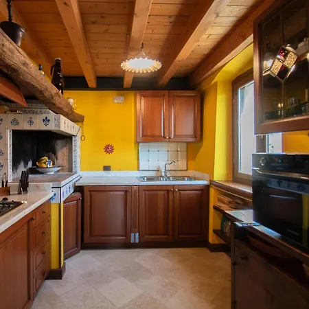 Corte Dei Santi Jacuzzi & Charme Collinare Apartment