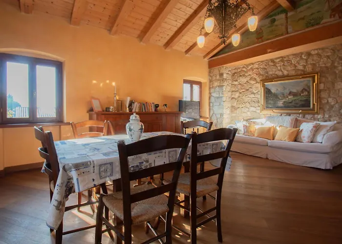 Apartment Corte Dei Santi Jacuzzi & Charme Collinare *