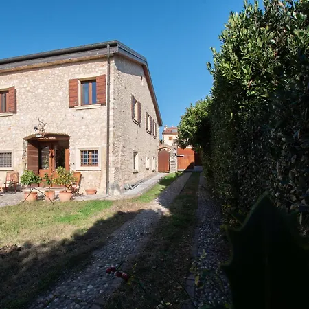 Corte Dei Santi Jacuzzi & Charme Collinare Illasi